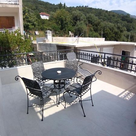 Apartman Dajoda 1 Bijela Esterno foto