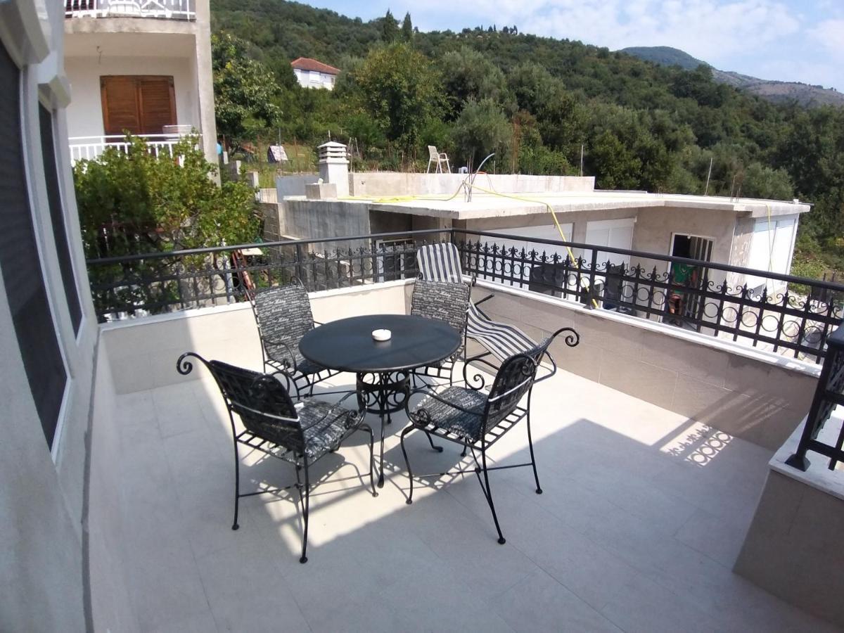 Apartman Dajoda 1 Bijela Esterno foto