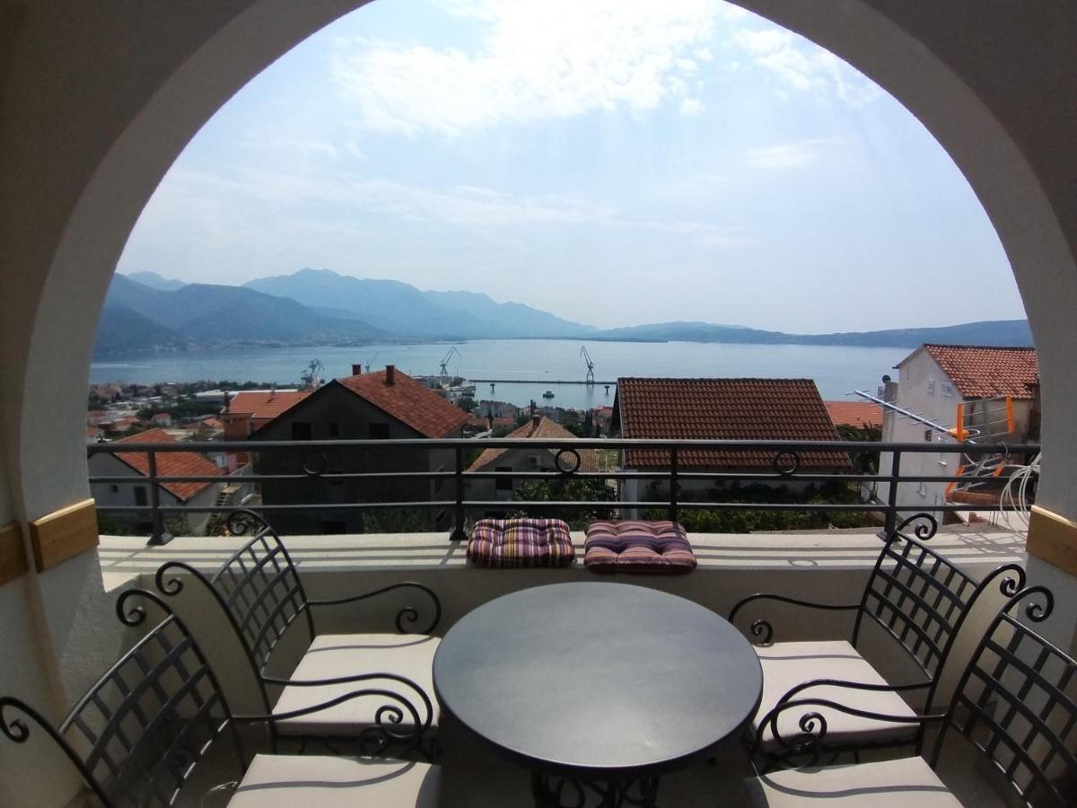 Apartman Dajoda 1 Bijela Esterno foto