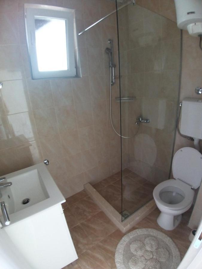 Apartman Dajoda 1 Bijela Esterno foto
